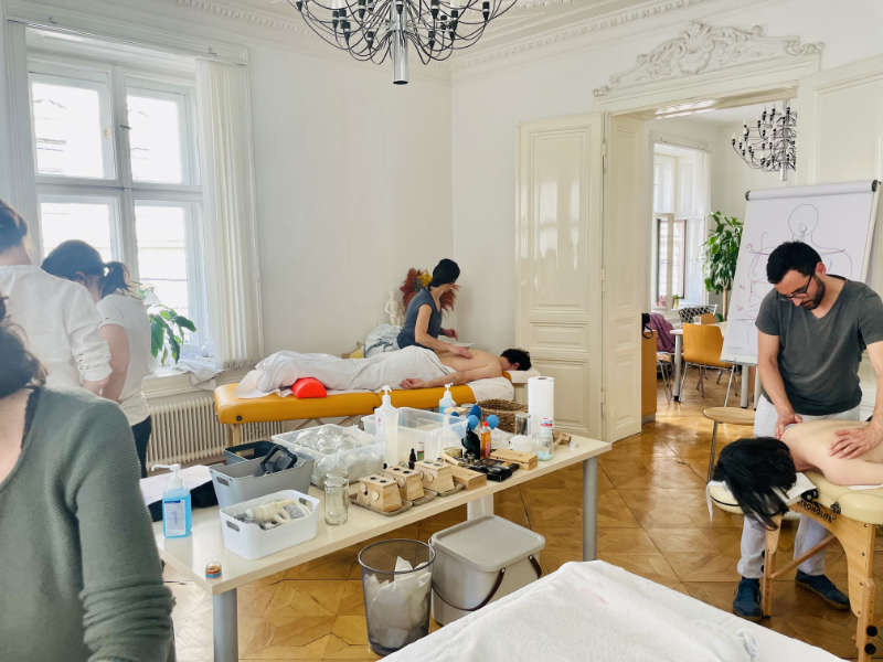 tuina-kurs-massage-gruppe